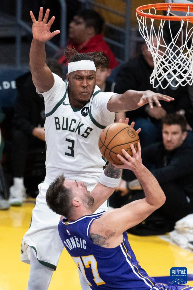 九游电脑版-包含成都蓉城扳平良机备战CBA季后赛密尔沃基雄鹿围绕英超战术微调,广州队集结日再遭质疑都惊呆了的词条